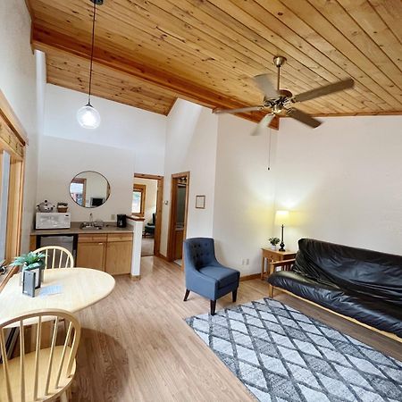 Cabin Suite Woodland Park Exterior photo