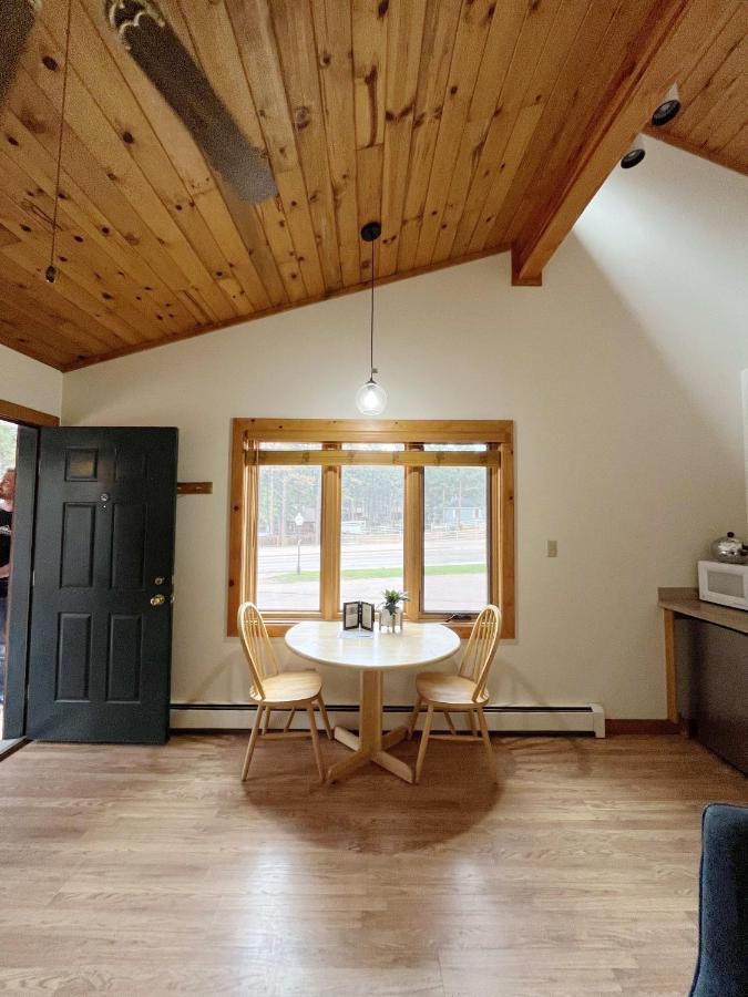 Cabin Suite Woodland Park Exterior photo