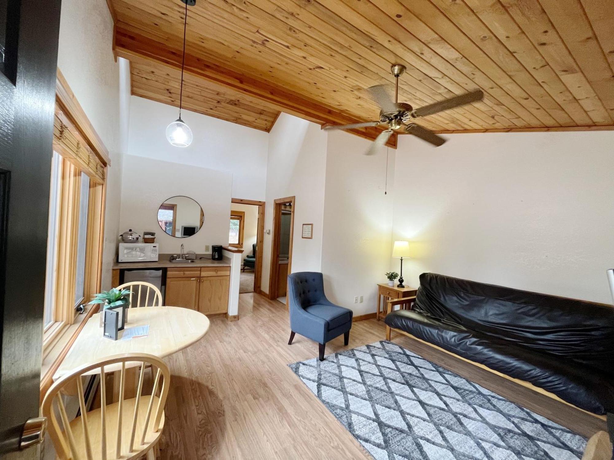 Cabin Suite Woodland Park Exterior photo